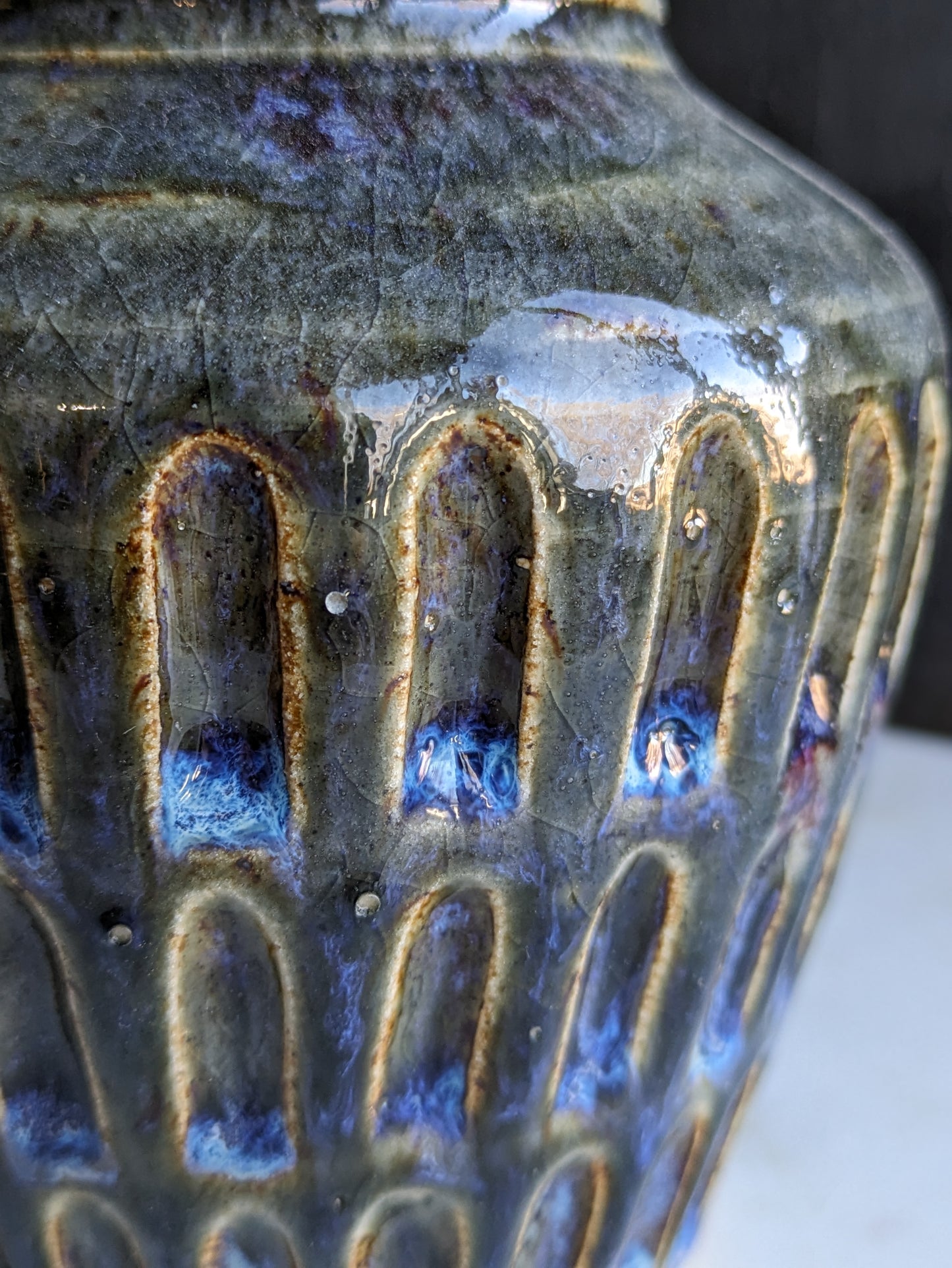 1000 Nights Carved Ceramic Vase 5"